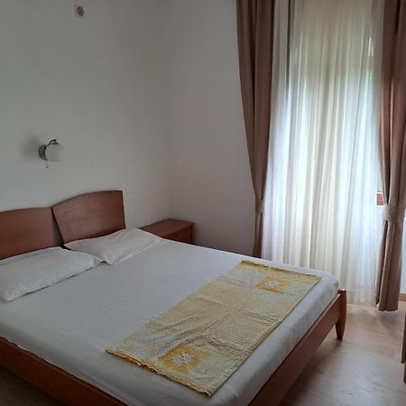 Apartments Petrovic Tivat Luaran gambar