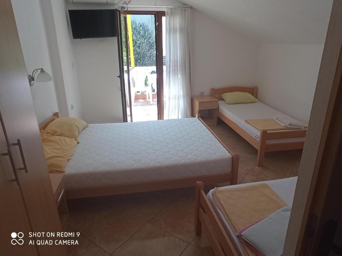Apartments Petrovic Tivat Luaran gambar