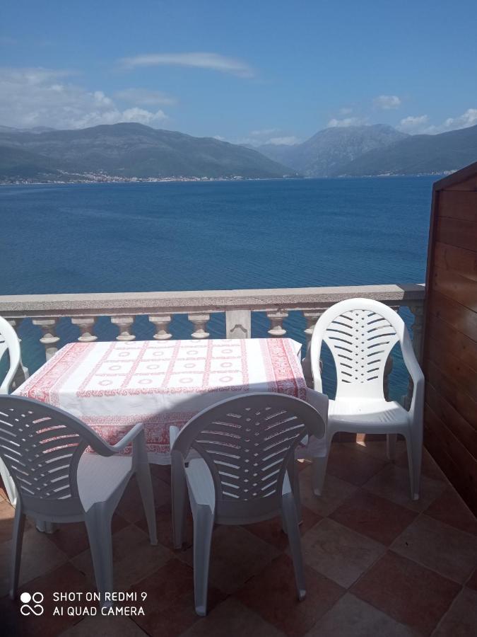 Apartments Petrovic Tivat Luaran gambar