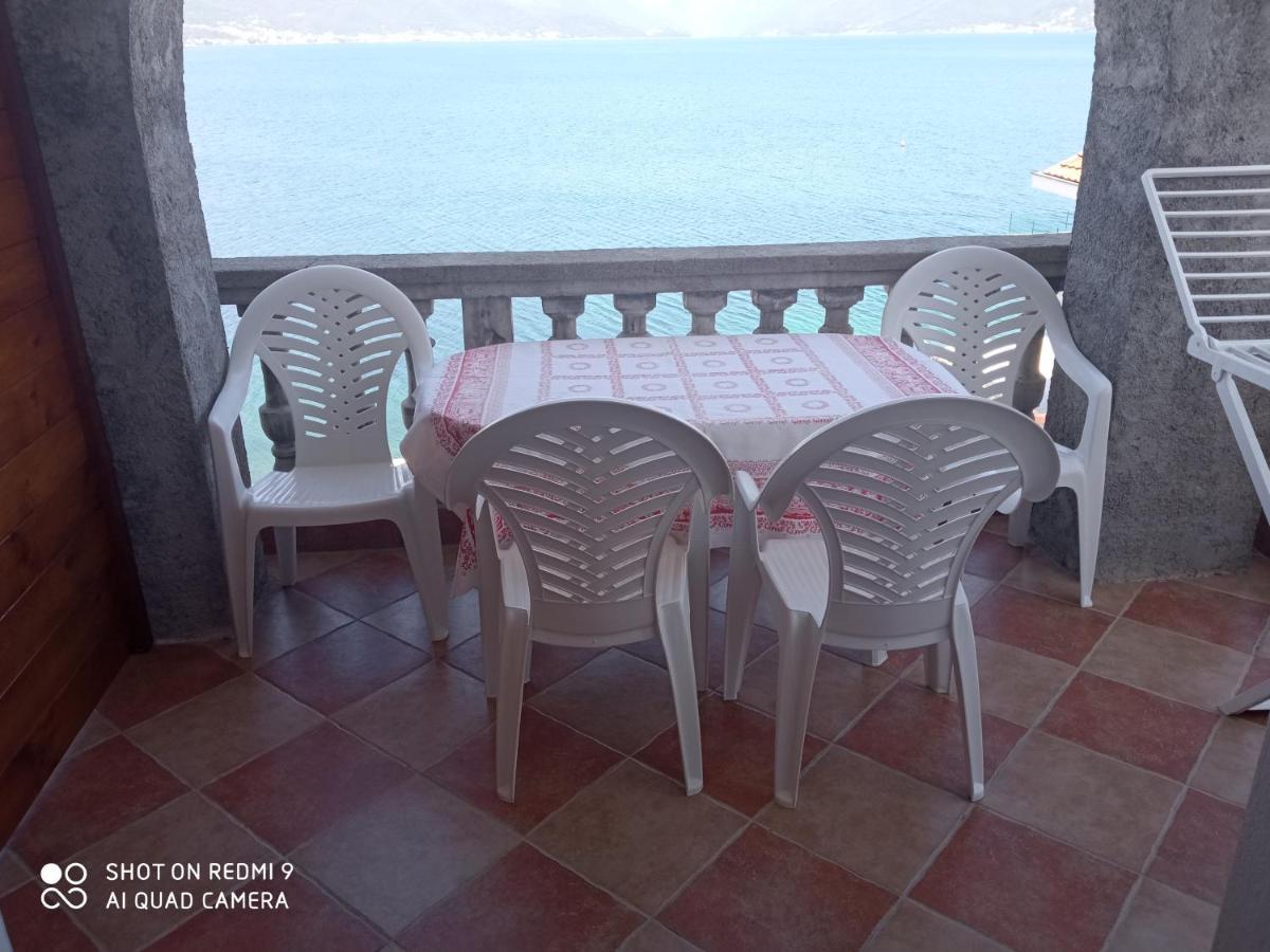 Apartments Petrovic Tivat Luaran gambar