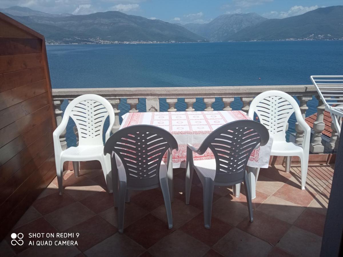 Apartments Petrovic Tivat Luaran gambar