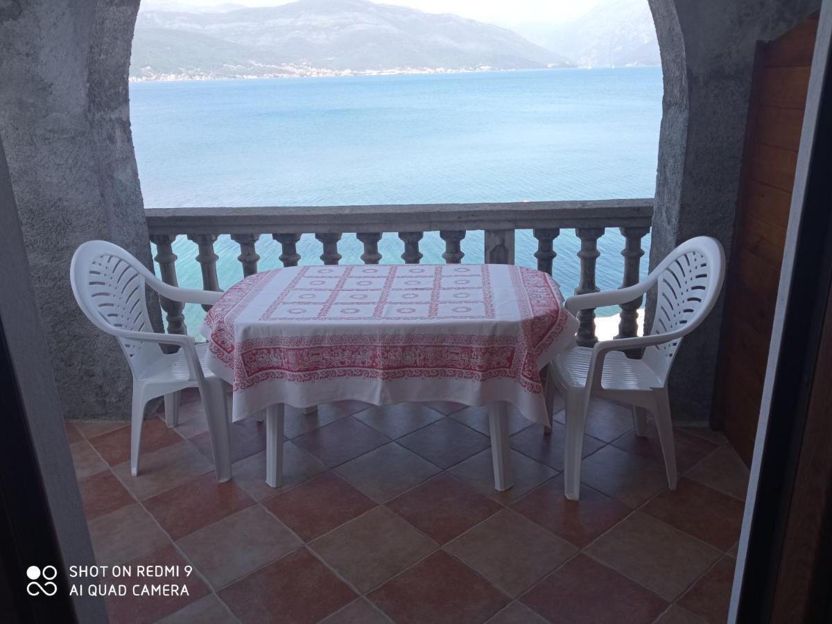 Apartments Petrovic Tivat Luaran gambar