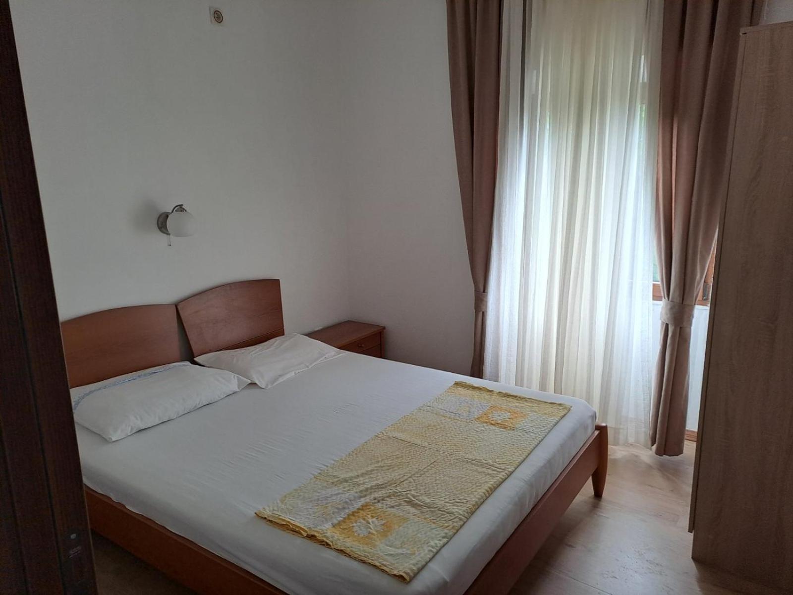 Apartments Petrovic Tivat Luaran gambar