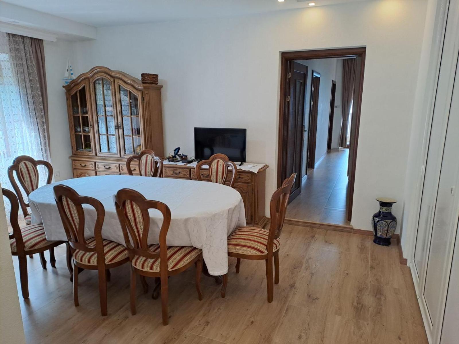 Apartments Petrovic Tivat Luaran gambar
