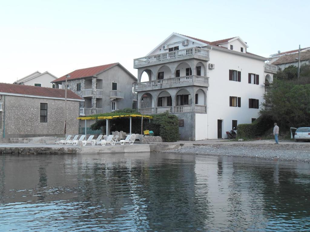 Apartments Petrovic Tivat Luaran gambar