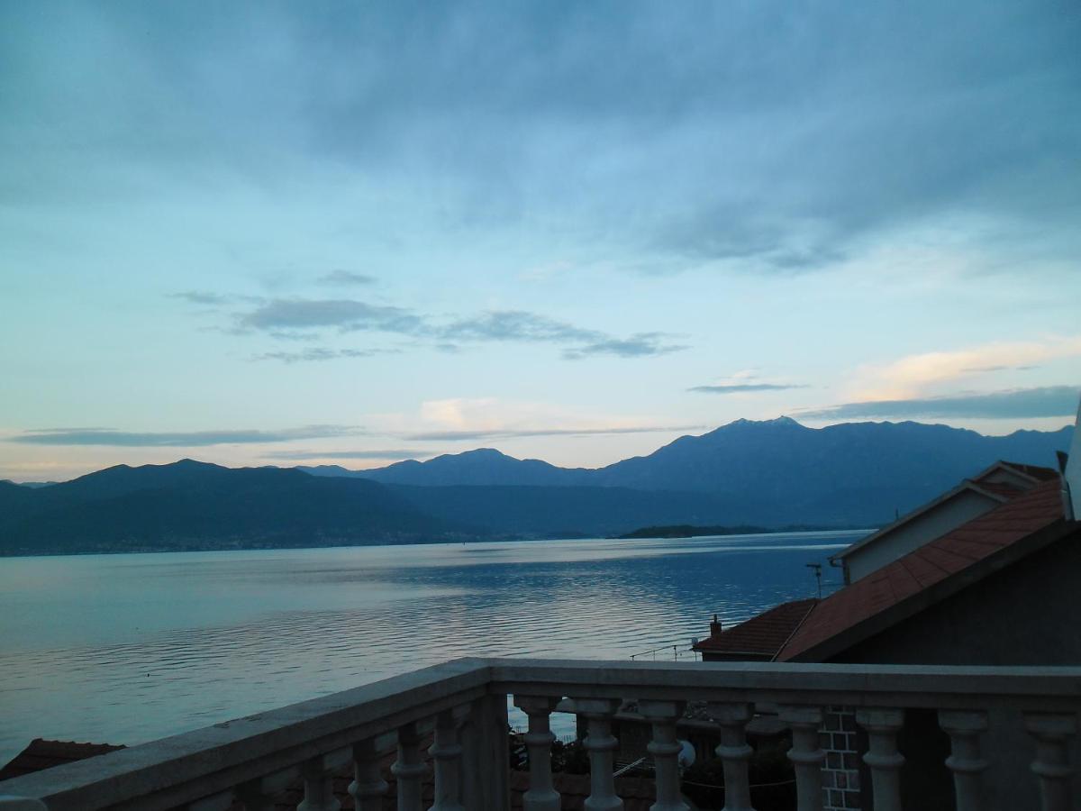 Apartments Petrovic Tivat Luaran gambar